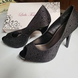 NWB LULU open toe pumps